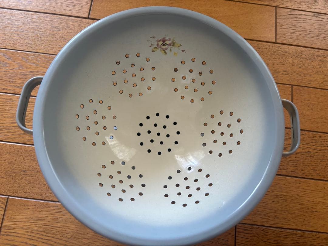 イマン　パンジーコランダー