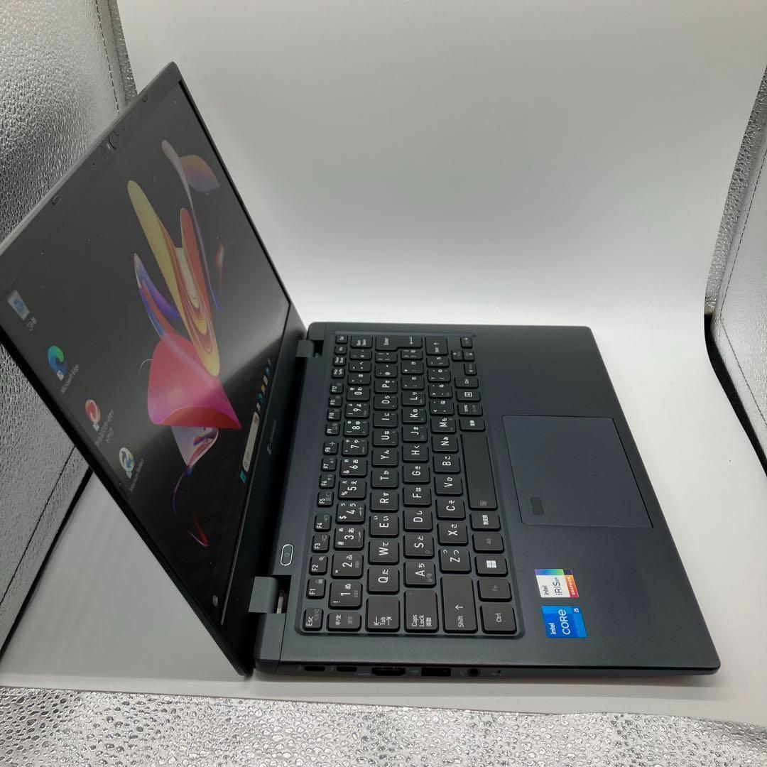 美品　超軽量　Dynabook 11世代 i5 メモリ16GB SSD256GB