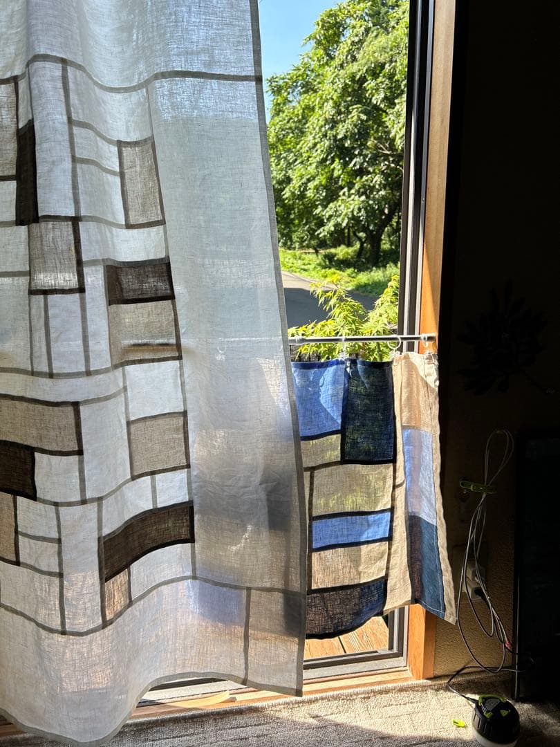 「オフと生成とモカ」麻ポジャギ