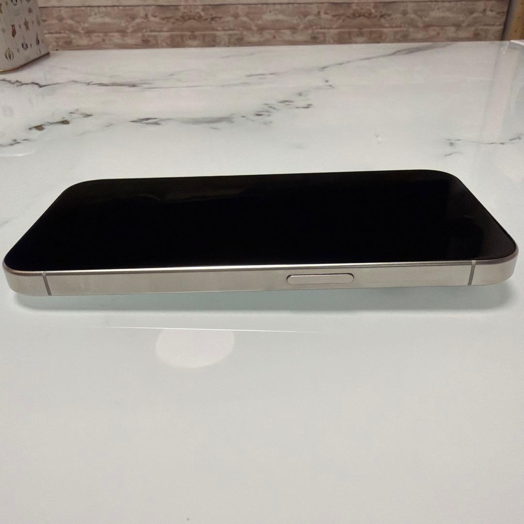 美品 Apple iPhone15 Pro 256GB SIMフリー