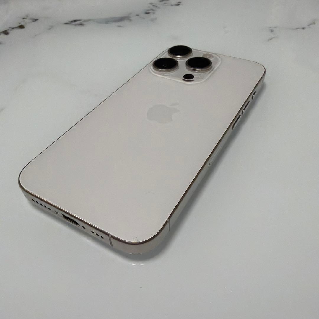 美品 Apple iPhone15 Pro 256GB SIMフリー