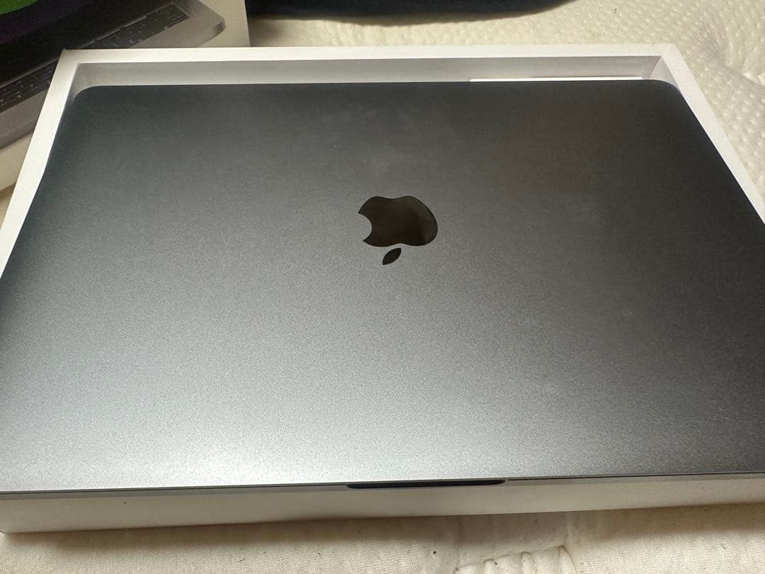 Apple MacBook Pro 13インチ M2 2022