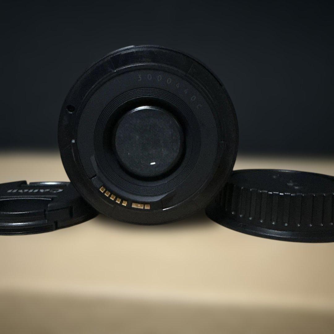 Canon 50mm f/1.8 単焦点レンズ