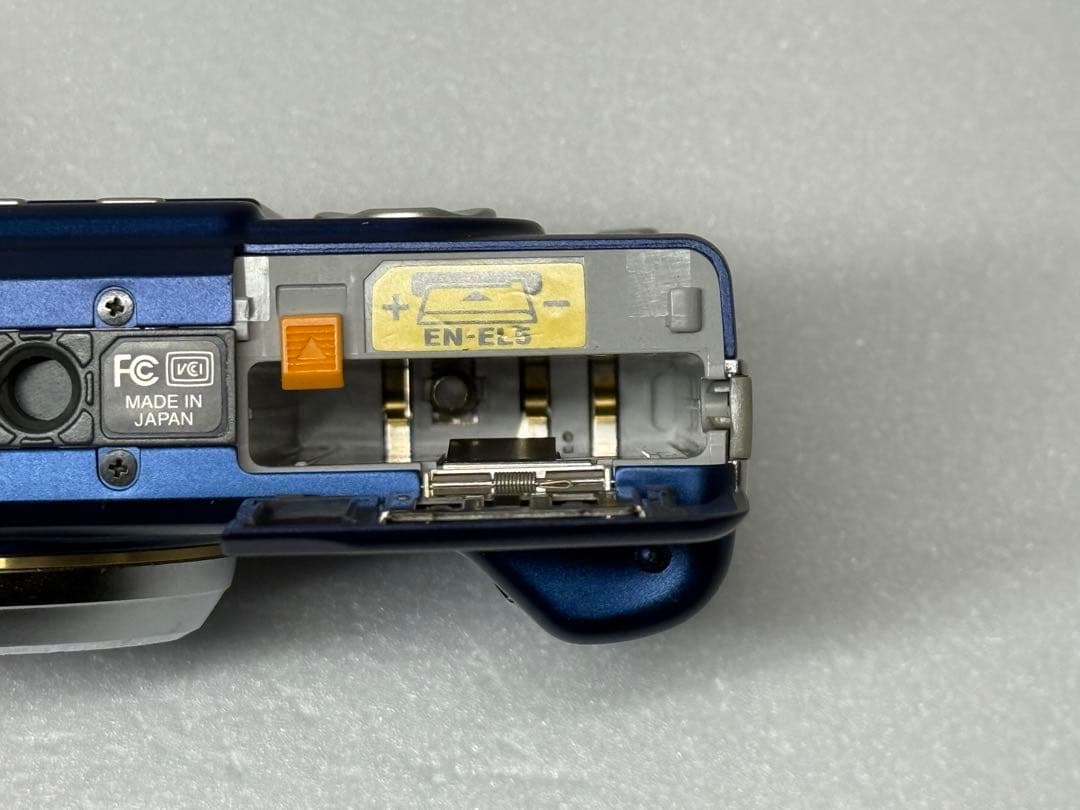 Nikon COOLPIX E5200 ブルー 動作確認済 コンパクトデジカメ