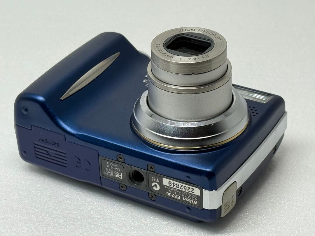 Nikon COOLPIX E5200 ブルー 動作確認済 コンパクトデジカメ