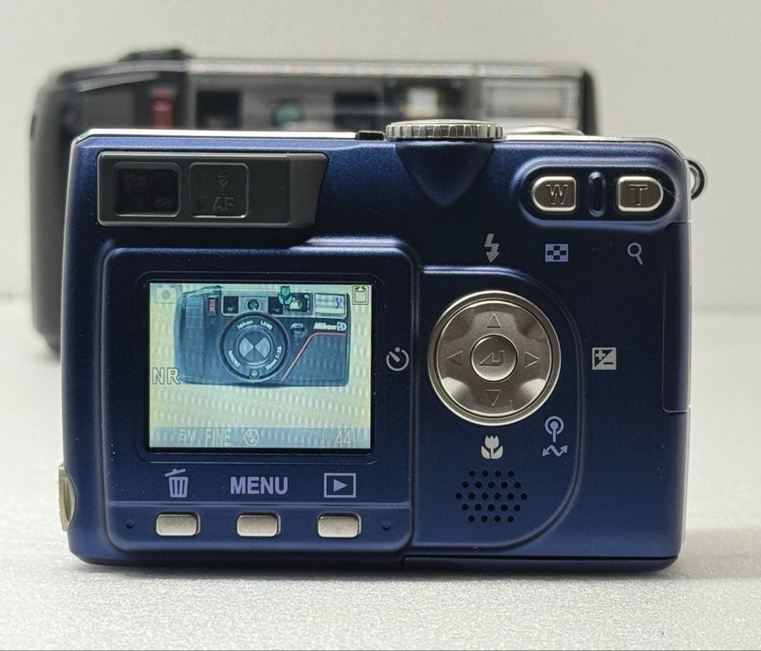 Nikon COOLPIX E5200 ブルー 動作確認済 コンパクトデジカメ