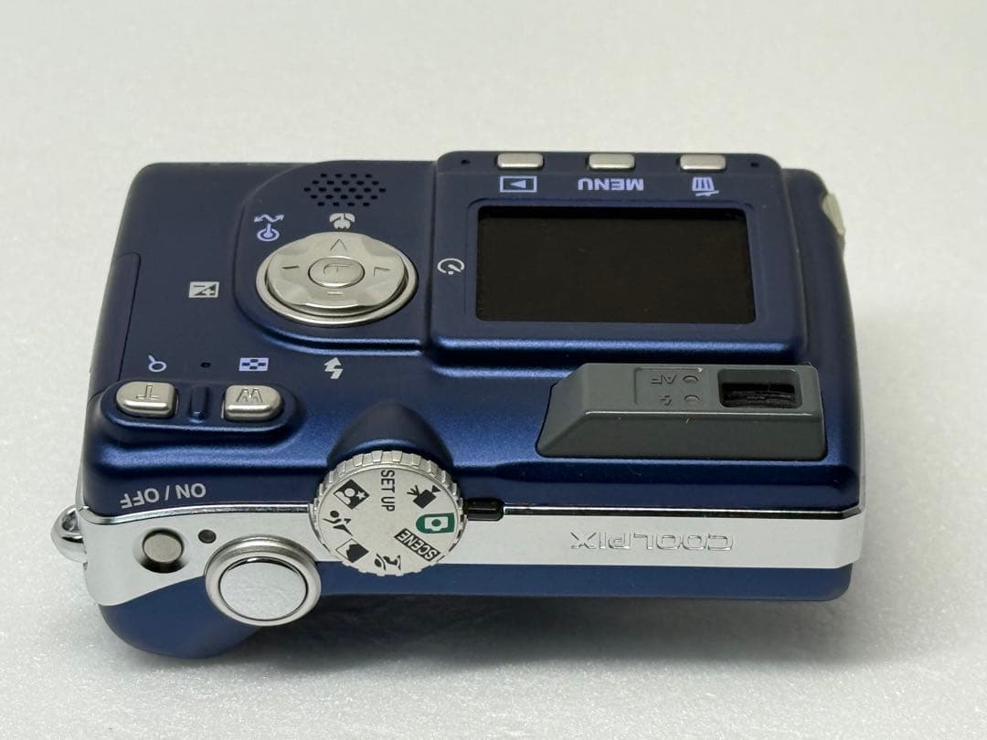 Nikon COOLPIX E5200 ブルー 動作確認済 コンパクトデジカメ