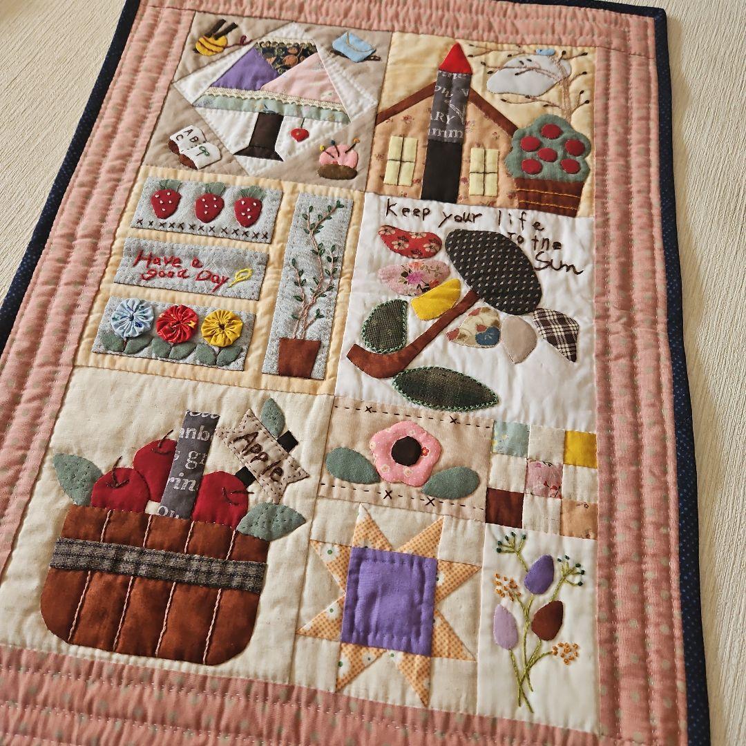 ✨楽しい生活✨パッチワークタペストリー