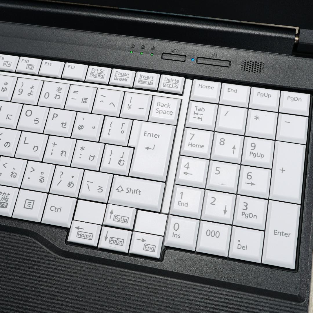 メモリ増設可✨美品の２０２１年製✨第１０世代コアｉ５に高性能ＳＳＤ＆１６Ｇメモリ