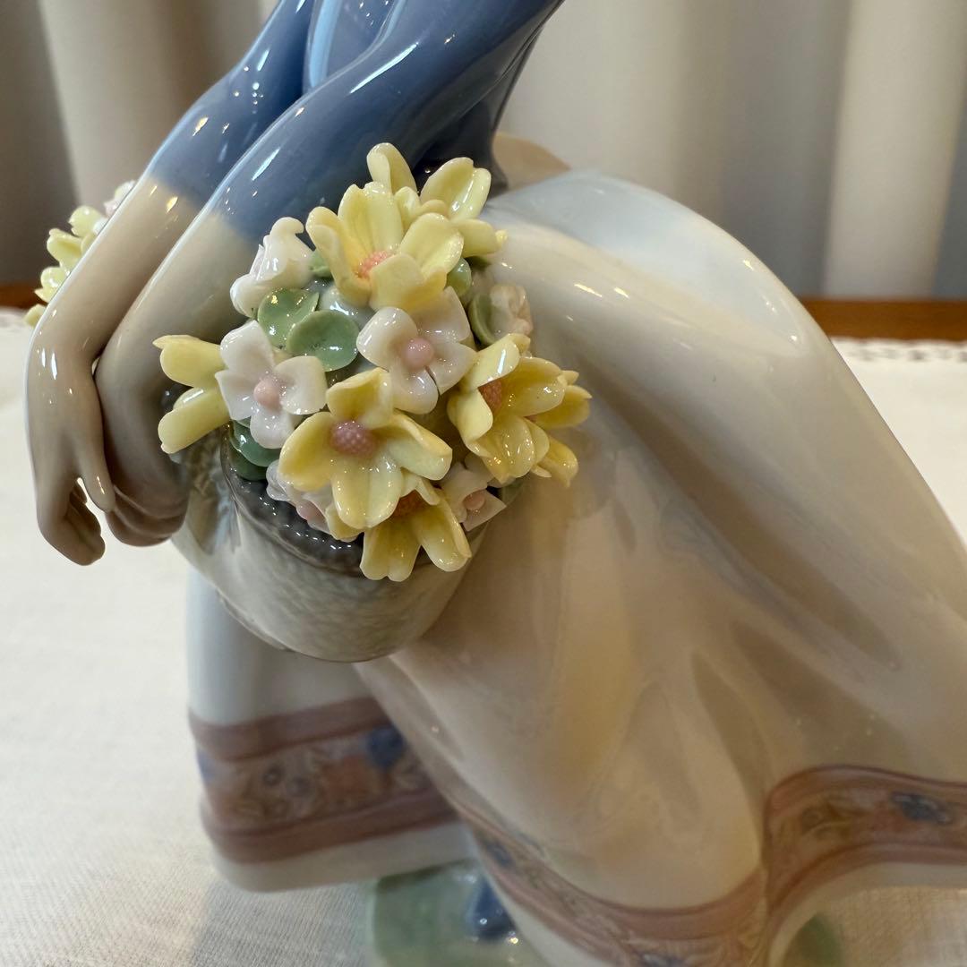 【値下げ】【未使用・超美品】リヤドロ LLADRO 5月の花 少女