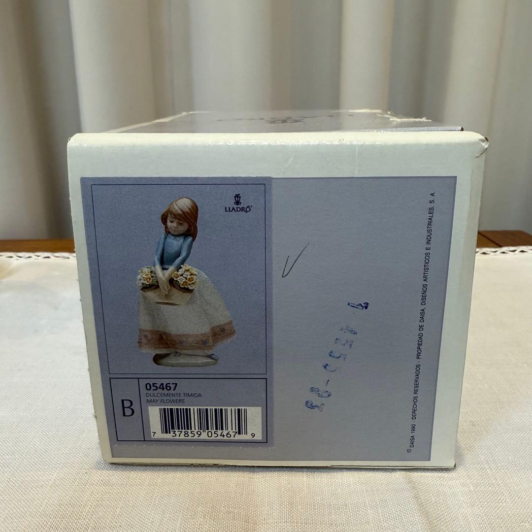 【値下げ】【未使用・超美品】リヤドロ LLADRO 5月の花 少女