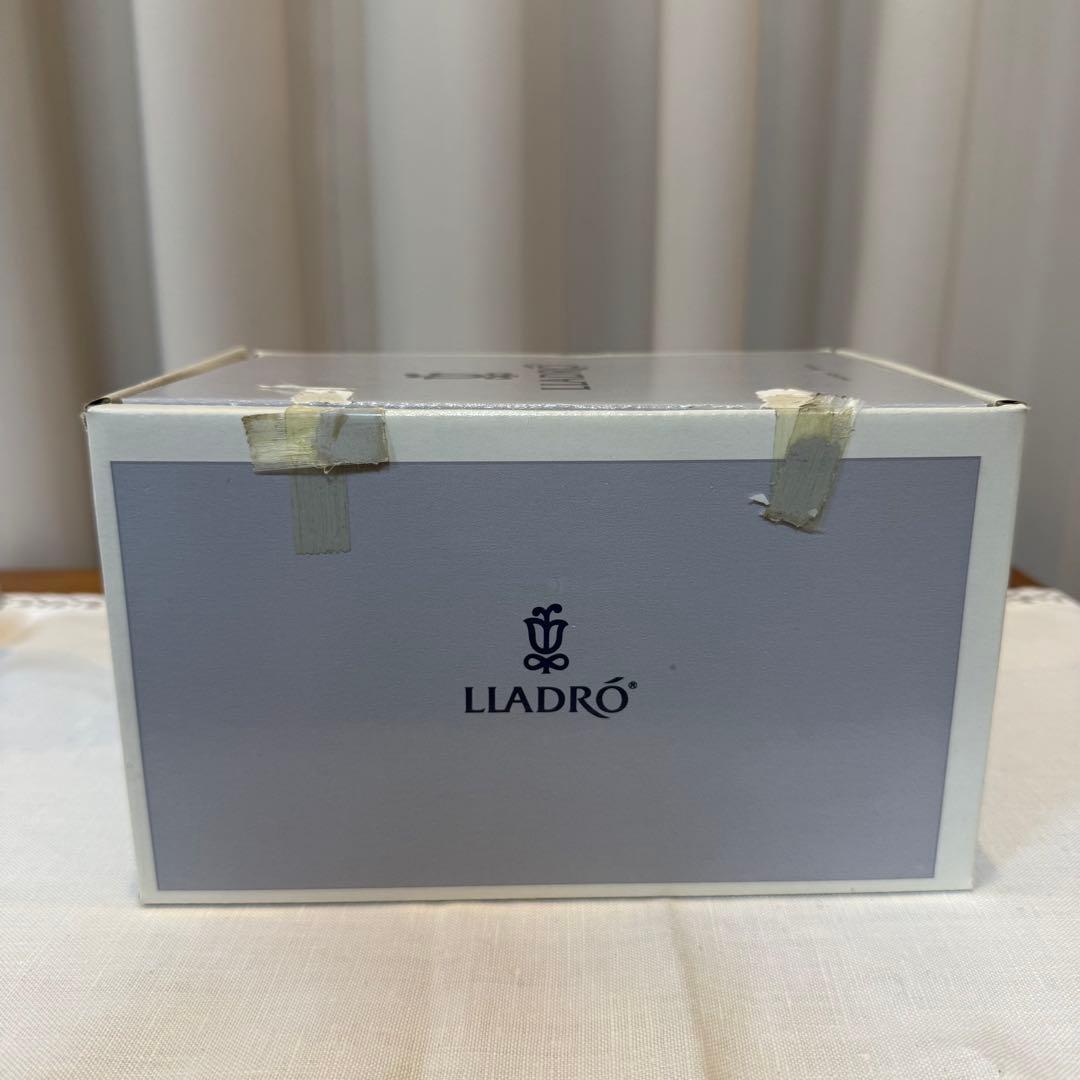 【値下げ】【未使用・超美品】リヤドロ LLADRO 5月の花 少女