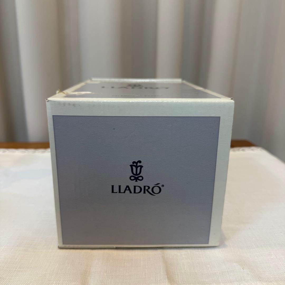 【値下げ】【未使用・超美品】リヤドロ LLADRO 5月の花 少女