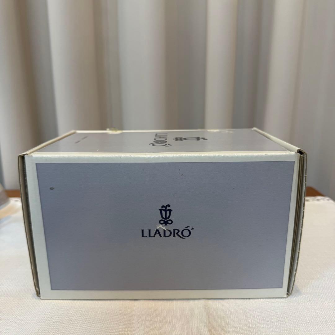 【値下げ】【未使用・超美品】リヤドロ LLADRO 5月の花 少女