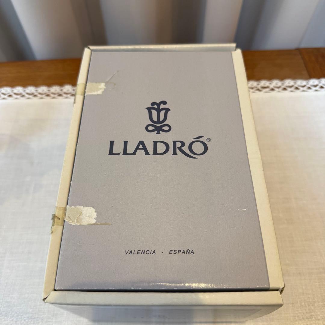 【値下げ】【未使用・超美品】リヤドロ LLADRO 5月の花 少女