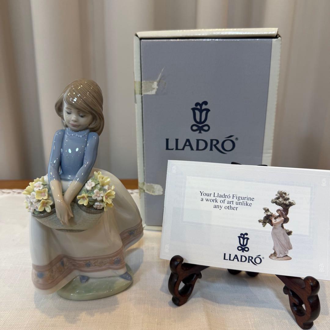 【値下げ】【未使用・超美品】リヤドロ LLADRO 5月の花 少女