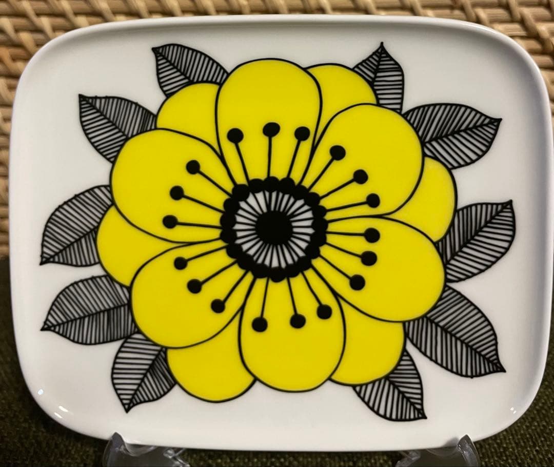 中古　マリメッコ　ケスティト　スクエアプレート&マグカップ　4点セット