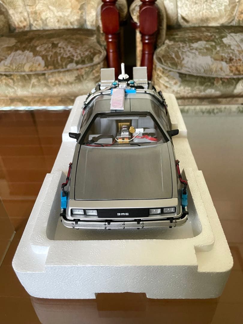 1/18 ホットウィール バックトゥーザフューチャー デロリアン未展示品