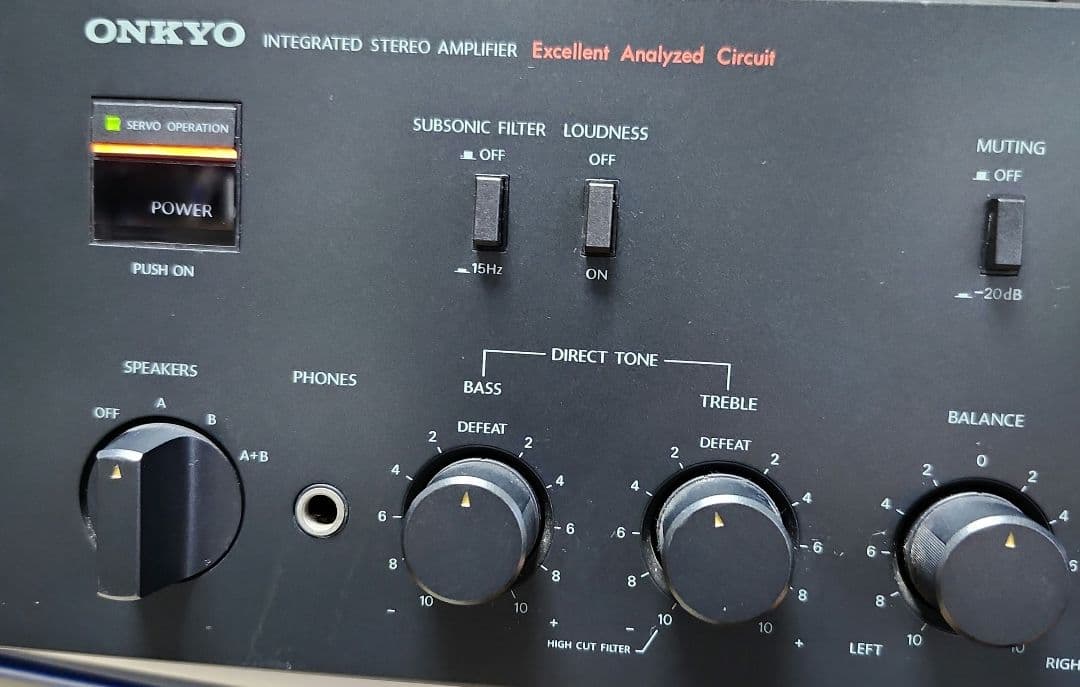 ONKYO　A−815RX ウッド付きモデル　プリメインアンプ