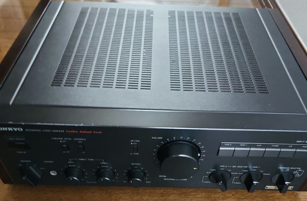 ONKYO　A−815RX ウッド付きモデル　プリメインアンプ