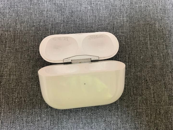 AirPods Pro ホワイト MWP22ZM/A ケースのみ