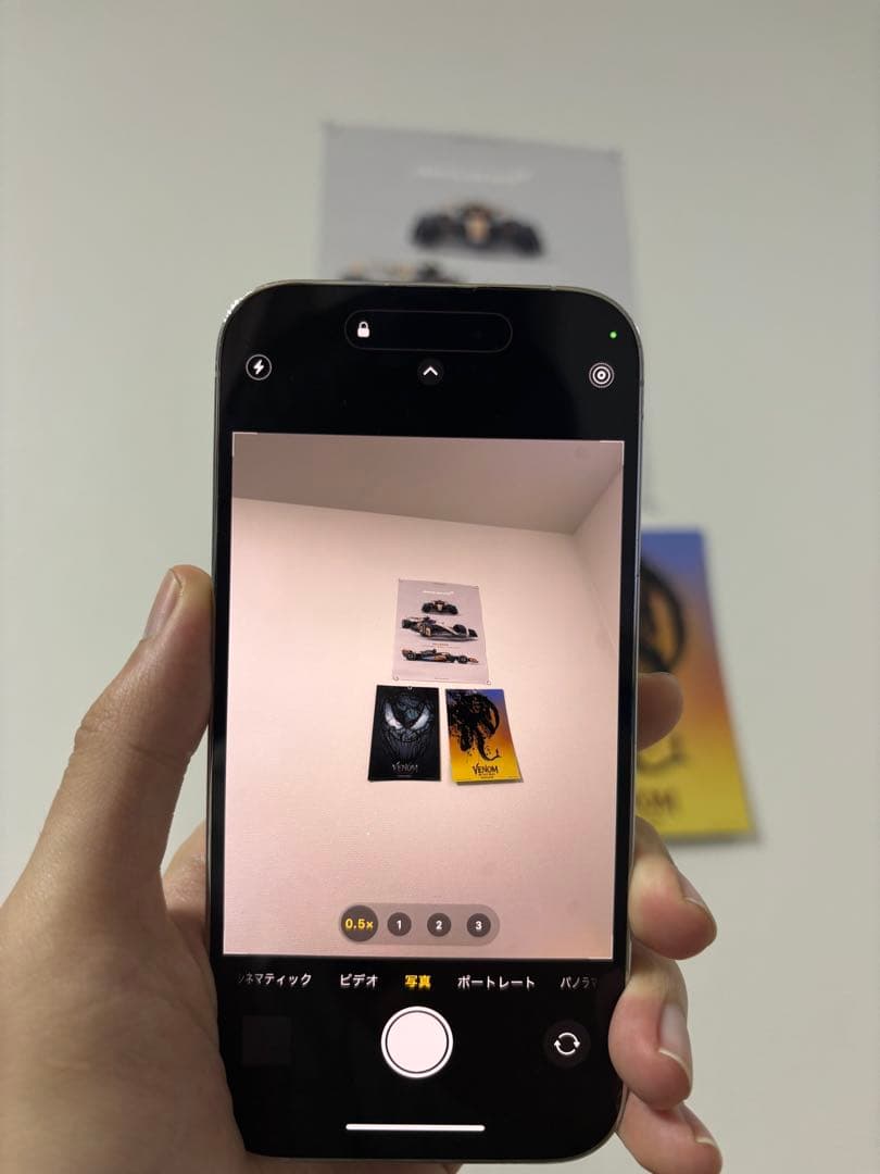 れんてぃ　iPhone 14 pro シルバー