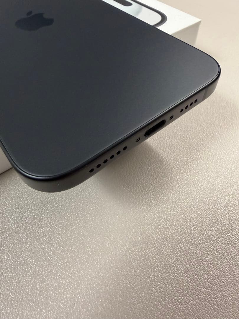 iPhone15 plus 128GB ブラック　純正ケース付き