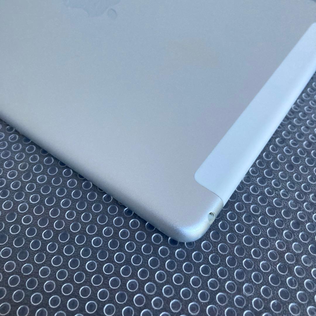 3933【早い者勝ち】美品☆電池最良好☆iPadAir2第2世代16GB au☆