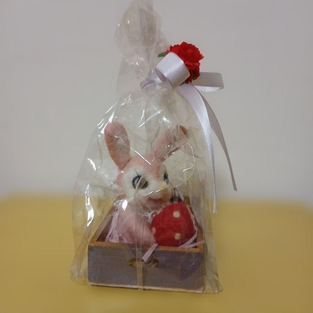 作家様　羊毛フェルト　ウサギ　木箱付き　ぬいぐるみ