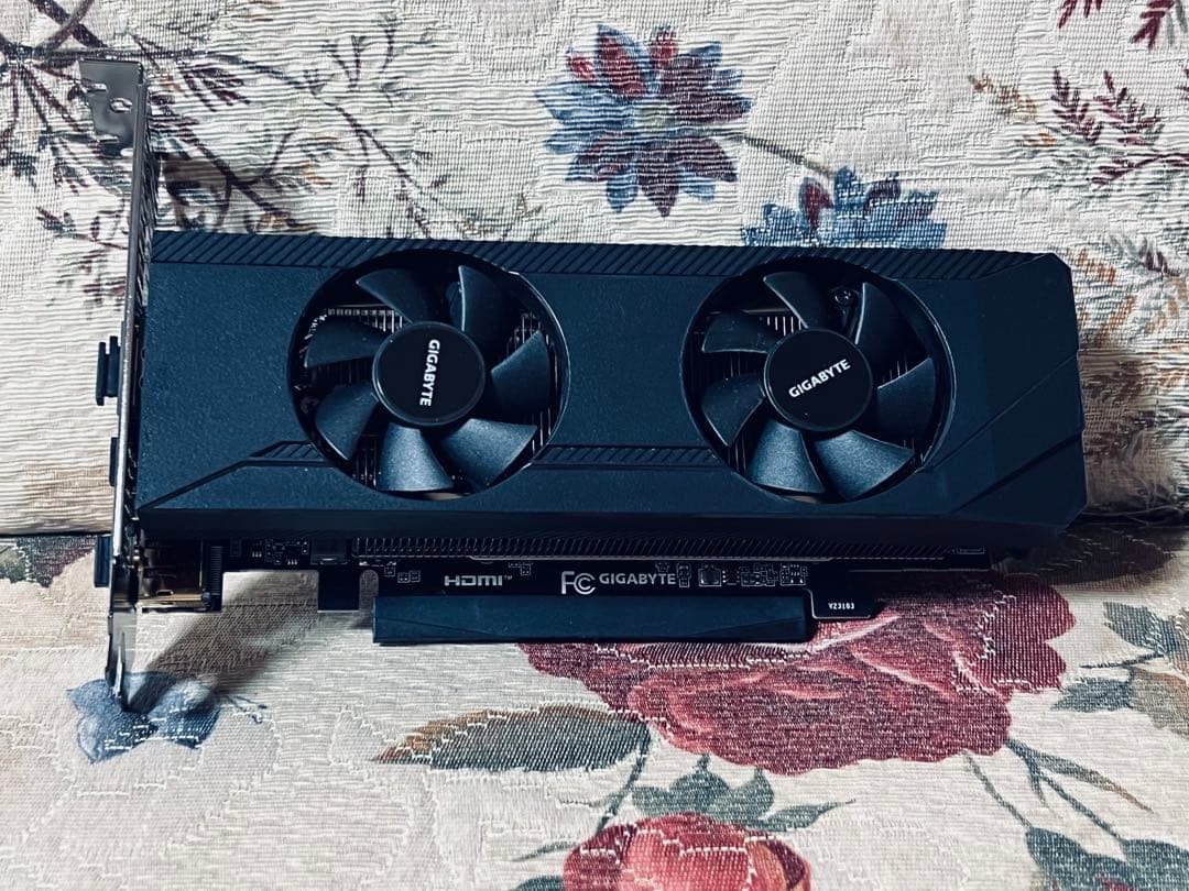グラフィックボード・グラボ・ビデオカード GIGABYTE GeForce RTX3050 LP