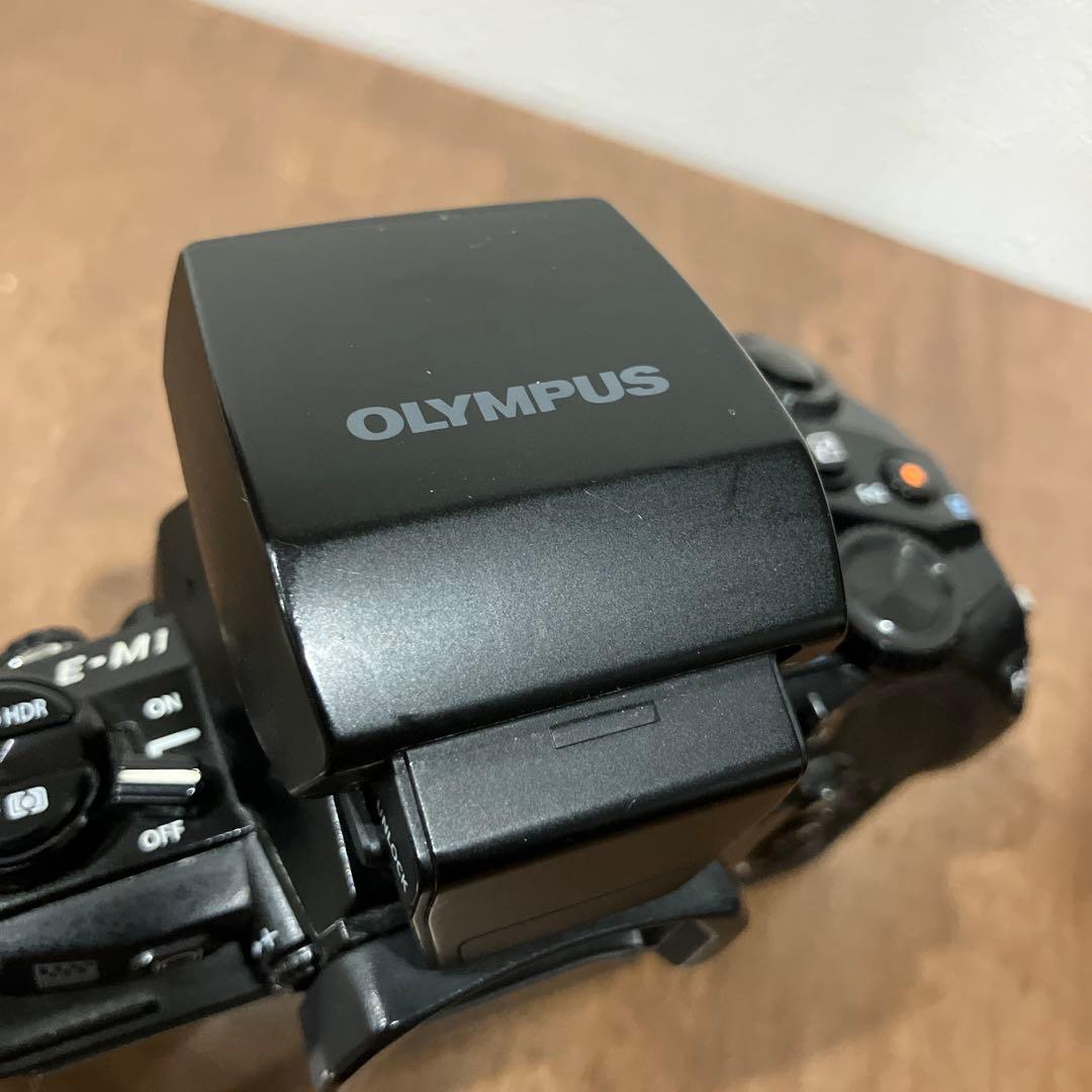 【中古】OLYMPUS OM-D E-M1 本体 ミラーレス一眼 初代