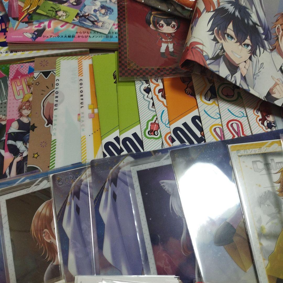 カラフルピーチ　まとめ売り　缶バッジ　ブロマイド　ガチャガチャ　紙類　フィギュア