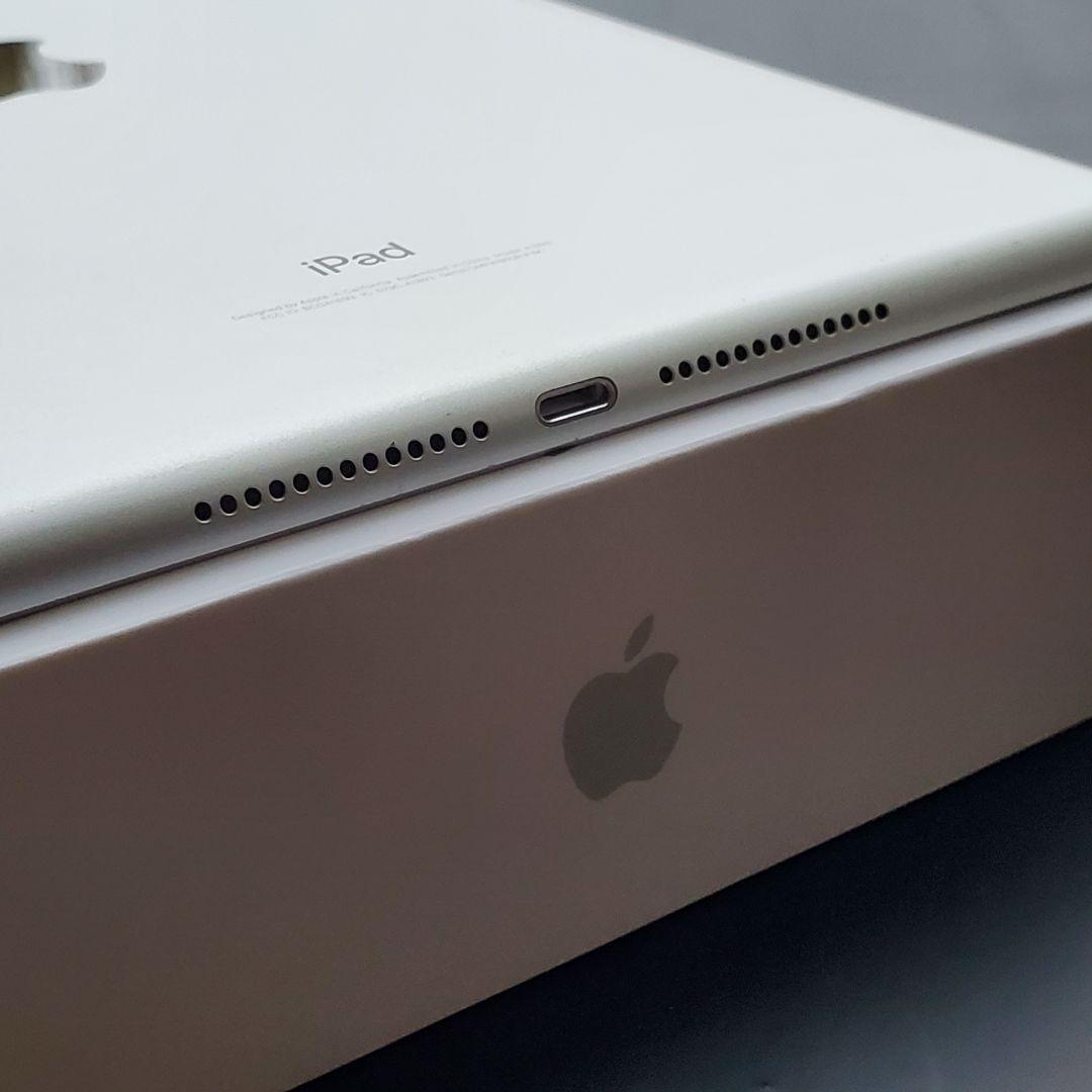 【超美品】iPad 6 Wi-Fi 32GB 第6世代