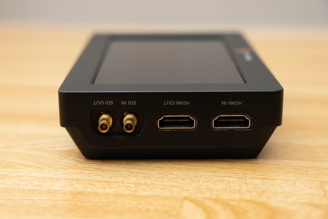 ビデオカメラ Blackmagic Design Video Assist 5