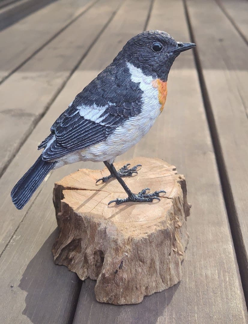 バードカービング　\"ノビタキ”