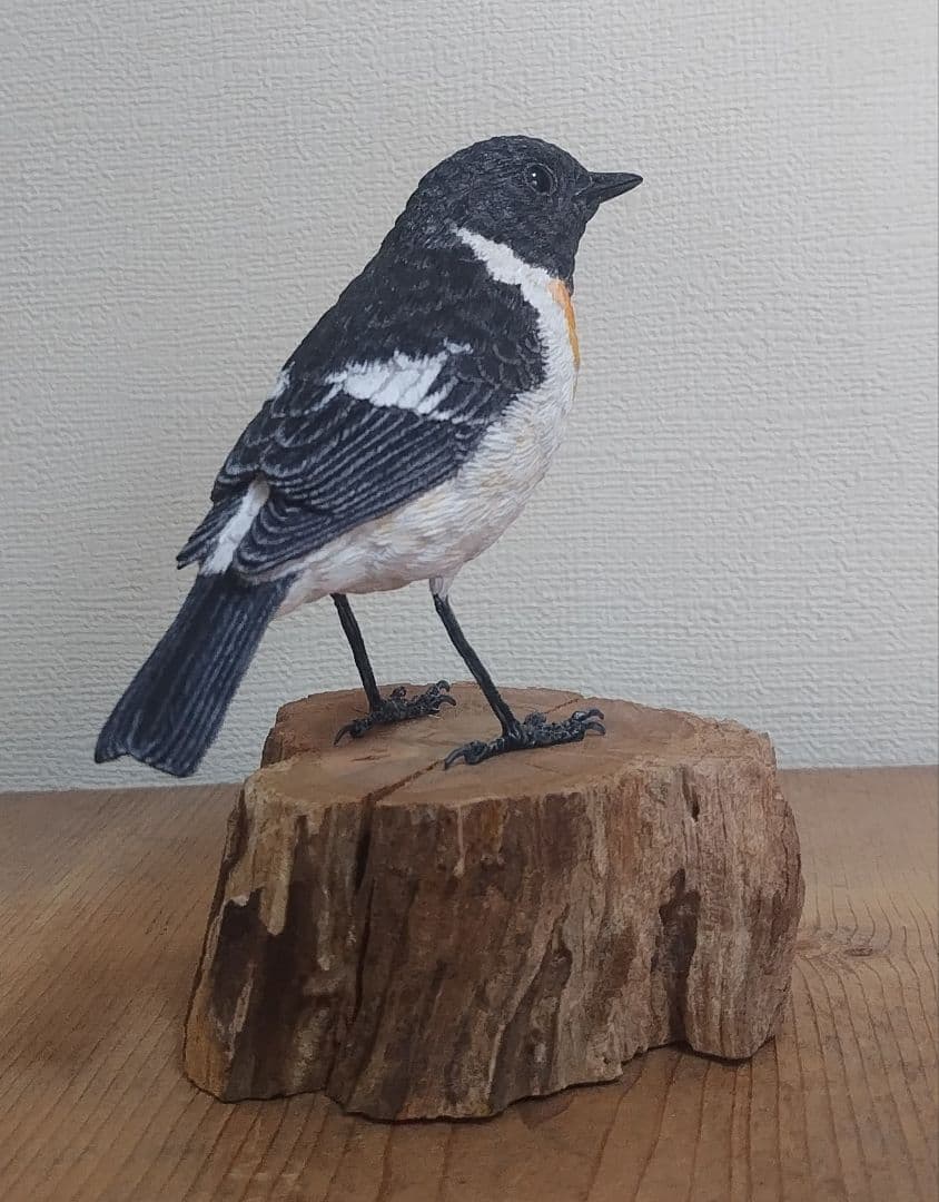 バードカービング　\"ノビタキ”