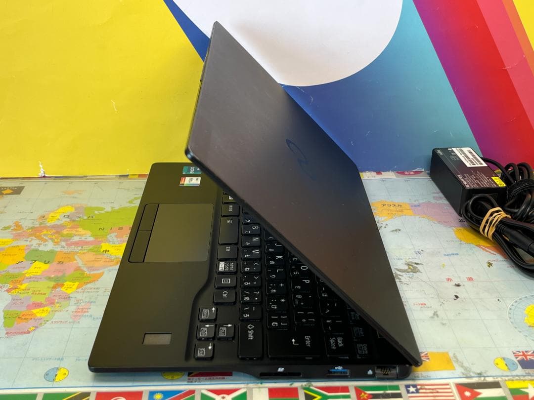 美品 富士通 LIFEBOOK U9311/F 13.3型 超軽量 ノートPC