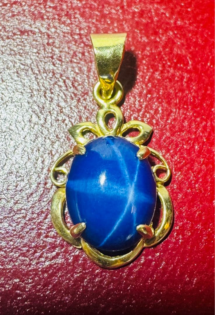 18K? マークスターサファイア　ネックレストップ