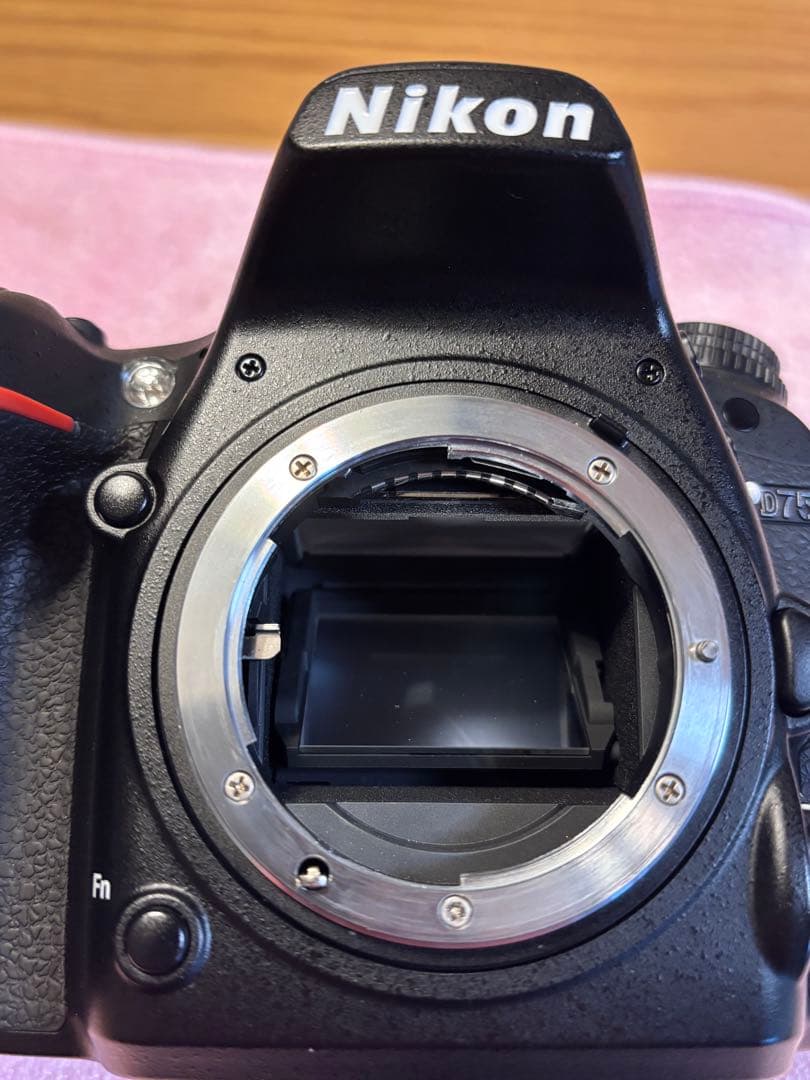 美品　Nikon D750 デジタル一眼レフカメラ　元箱・取説付