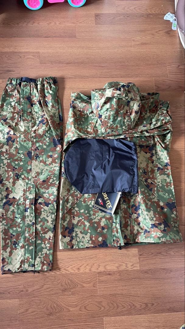 完美品/新品未使用 GORE-TEX 迷彩　雨具