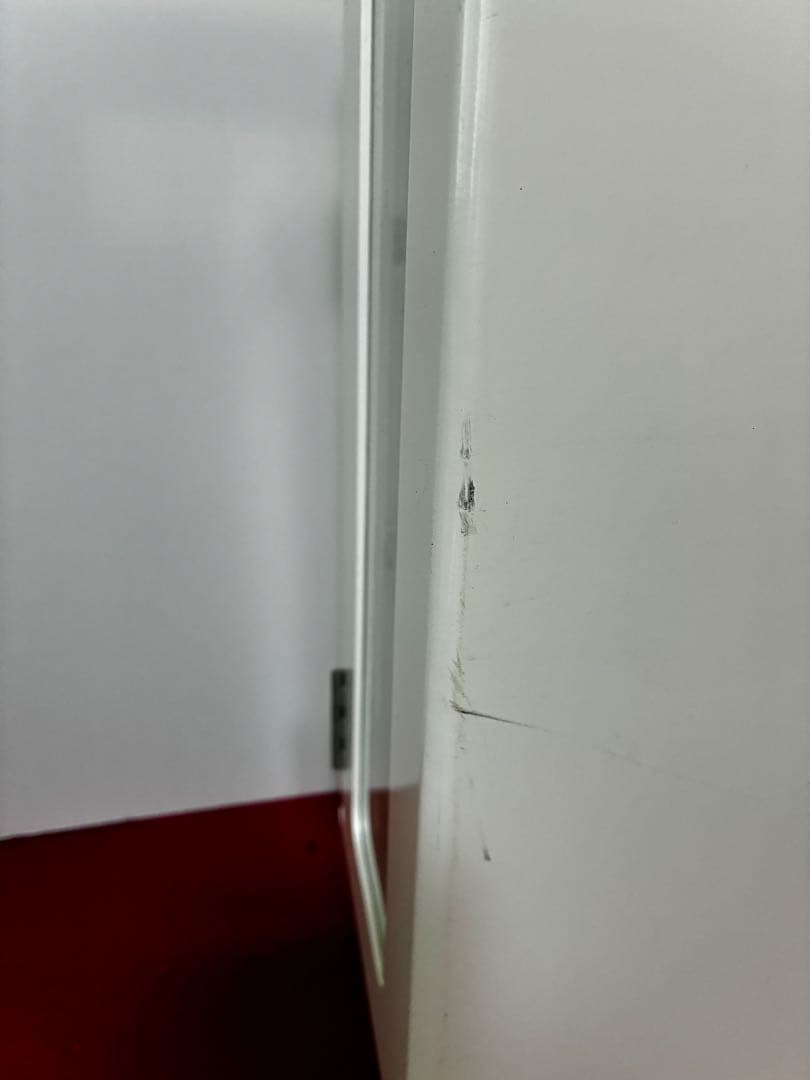 背面ミラー　足つきコレクションケース 縦型