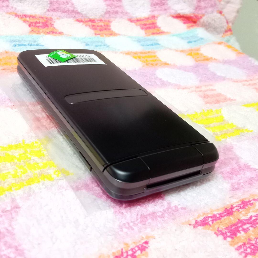 KYF39 GRATINA black 充電器セット 安心のメルカリ便 匿名配送