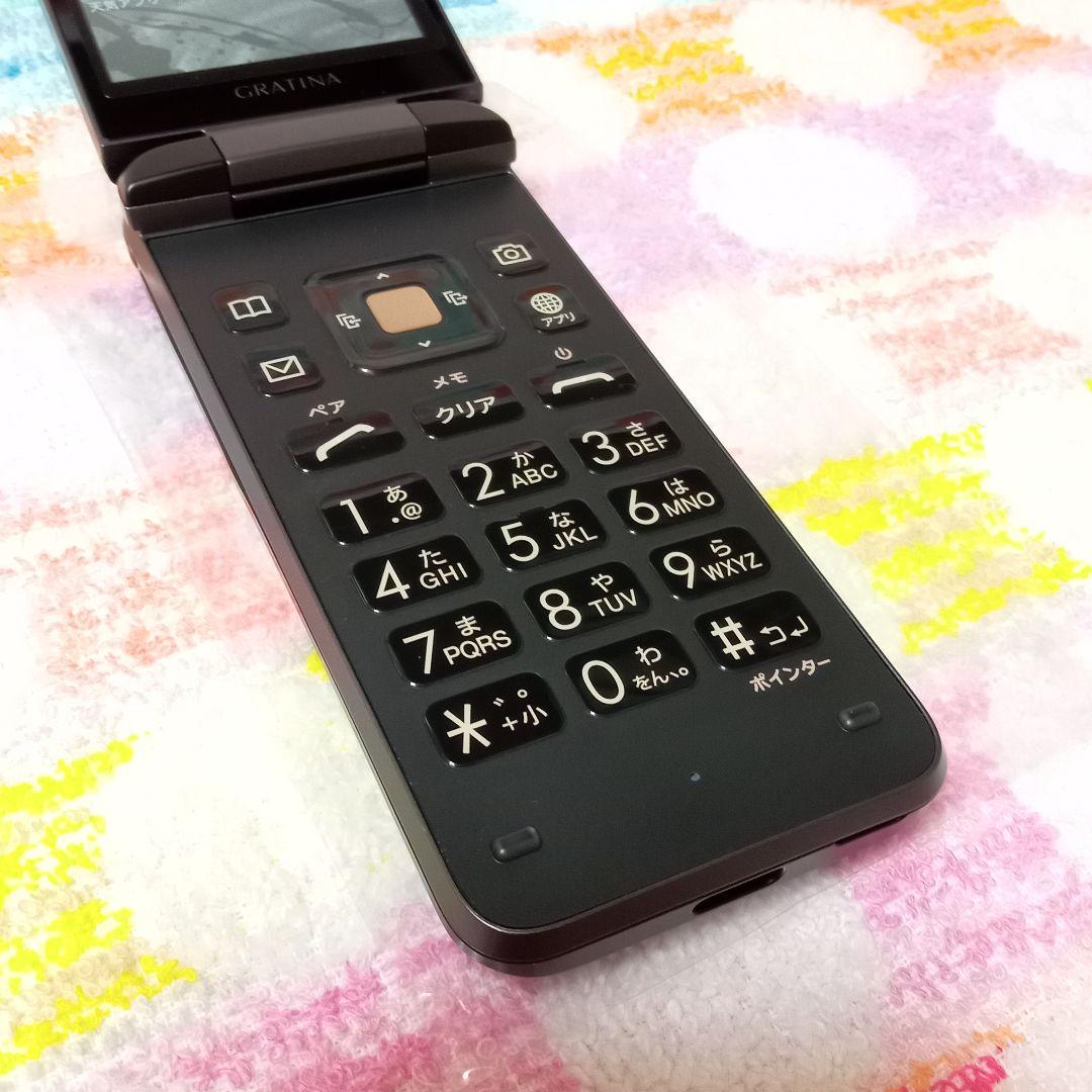KYF39 GRATINA black 充電器セット 安心のメルカリ便 匿名配送