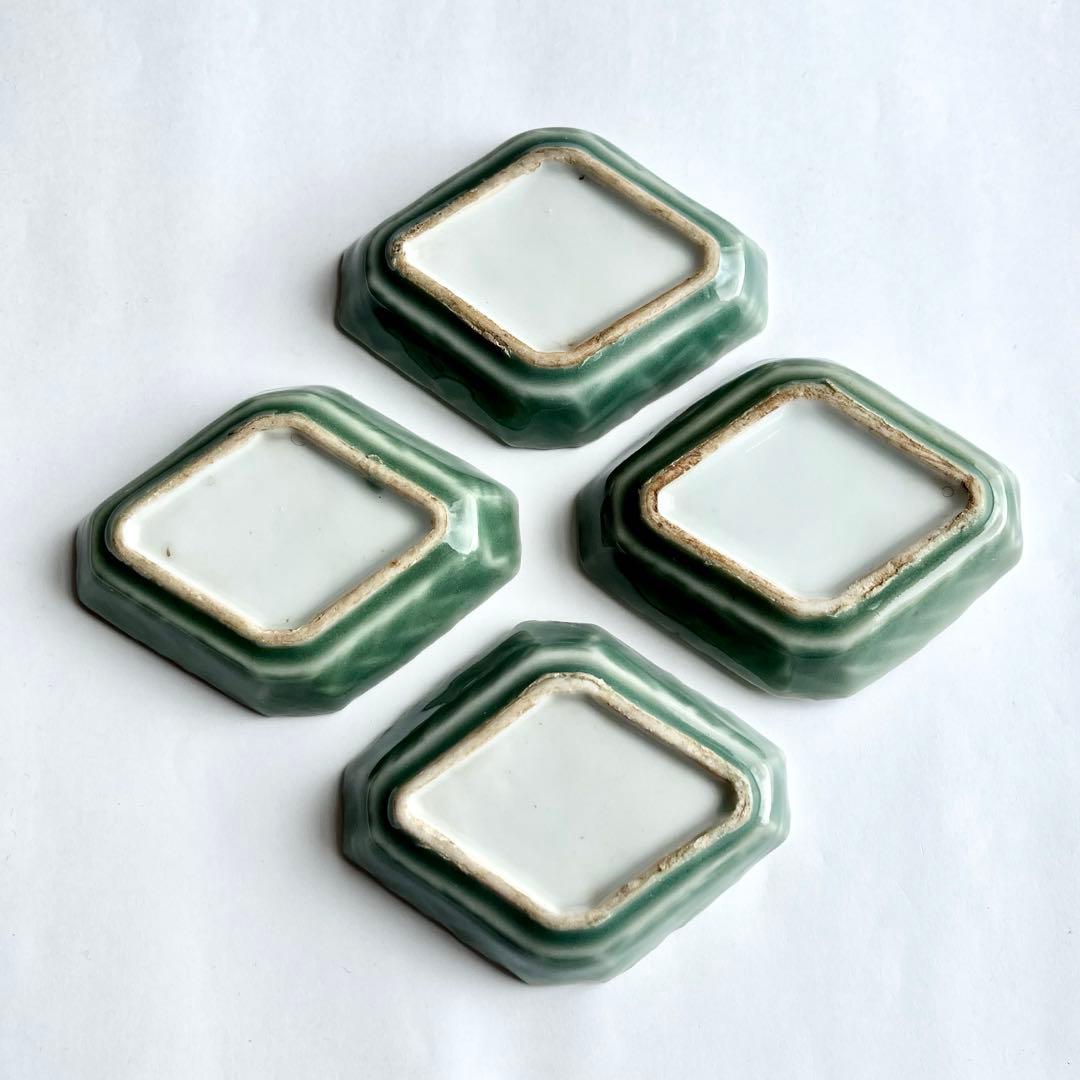 青磁　陽刻　氷裂　福寿文　菱形豆皿　4客セット