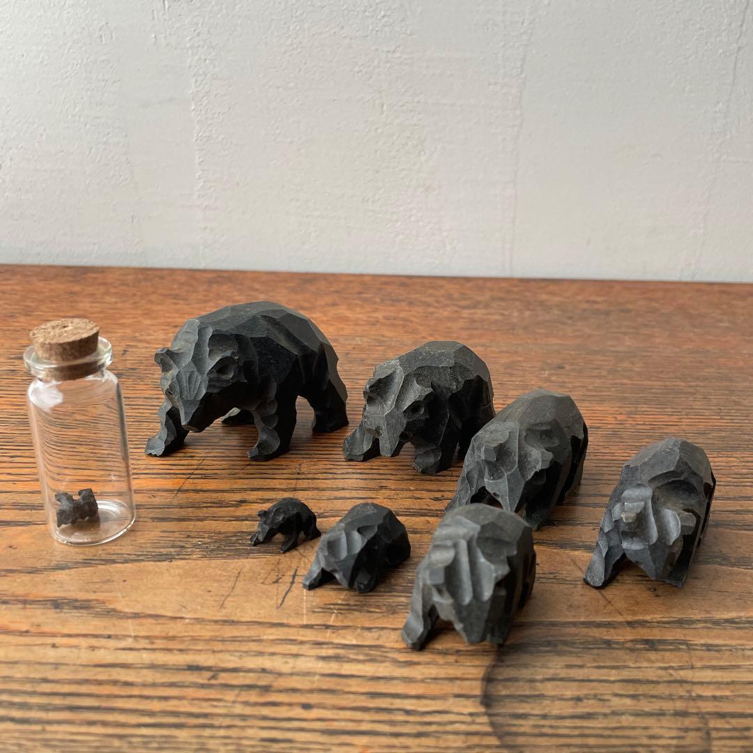 木彫の熊　極小　小粒　クマの彫刻セット 8体 黒 木製　ヴィンテージ　北海道土産