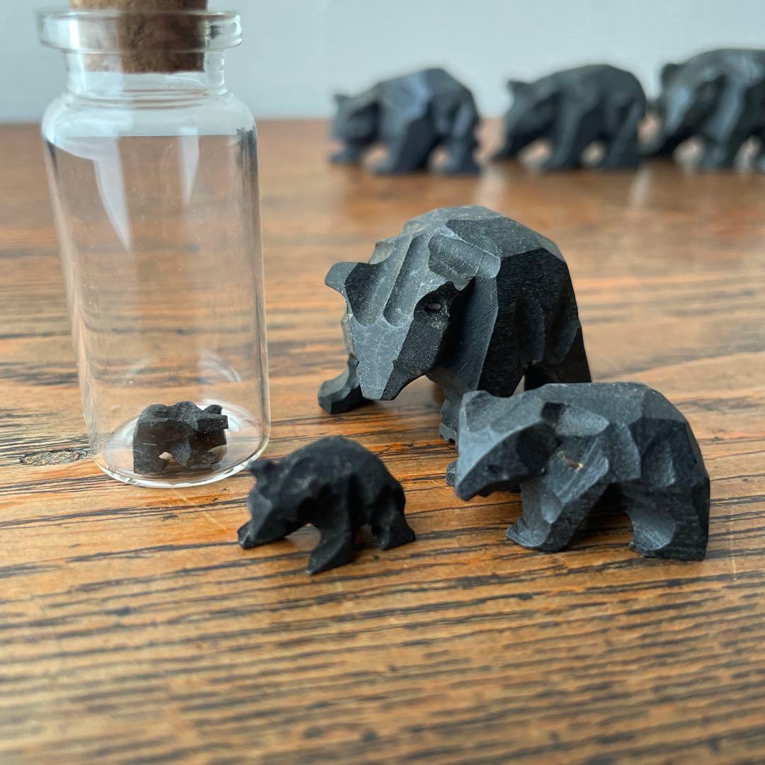木彫の熊　極小　小粒　クマの彫刻セット 8体 黒 木製　ヴィンテージ　北海道土産