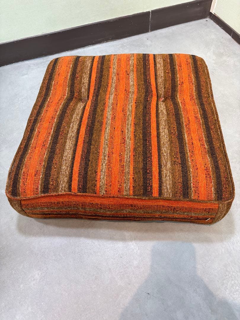 【オールドカリモク】 / 1人掛けソファ 　木製アームチェア