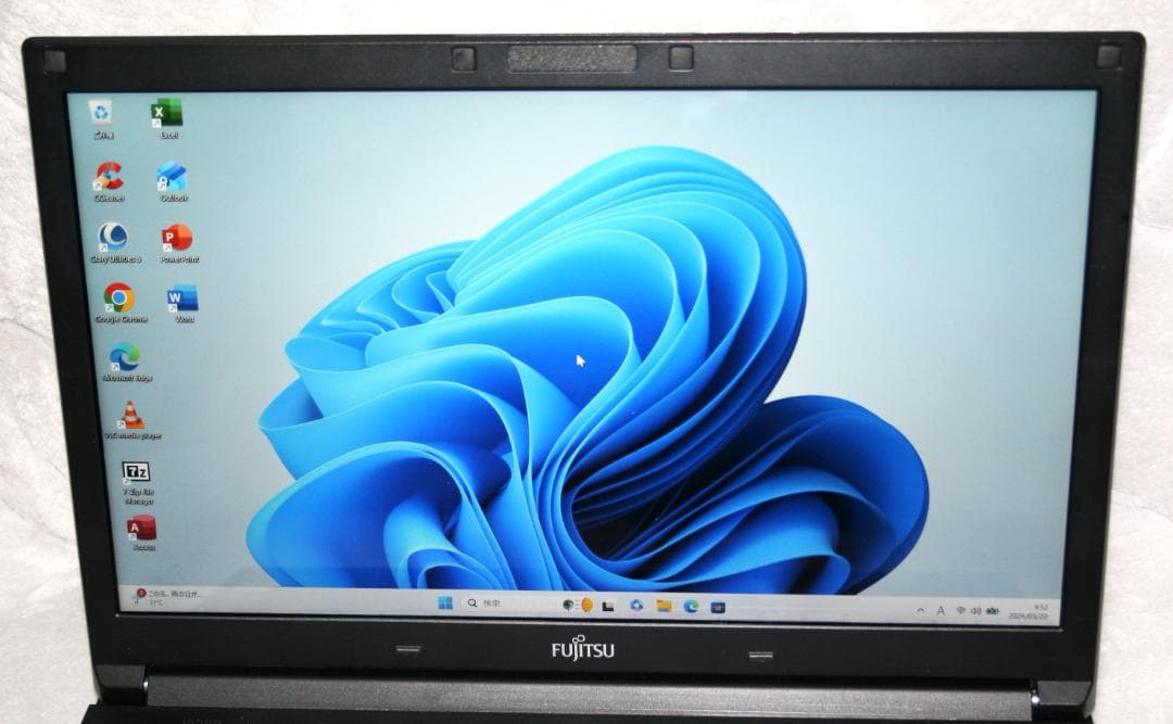 A576/P i5-6300U SSD256GB RAM8GB オフィス365