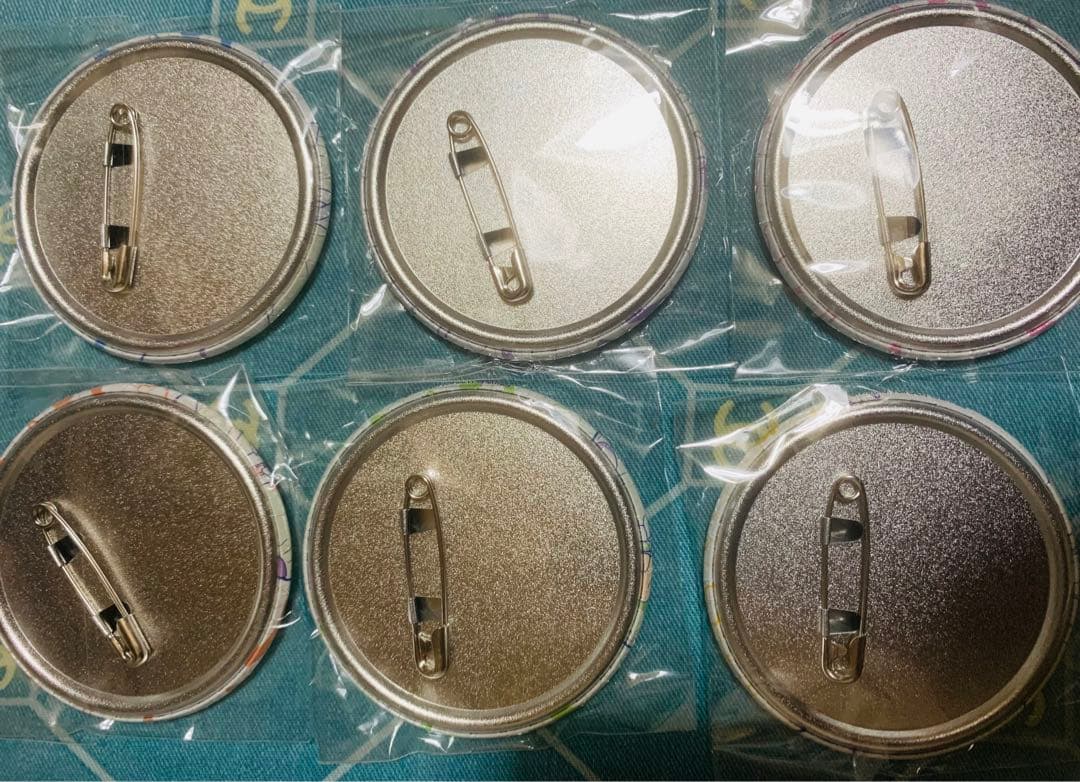 おそ松さん　アニメイト特典　缶バッジ　おそ松　カラ松　チョロ松　一松　十四松