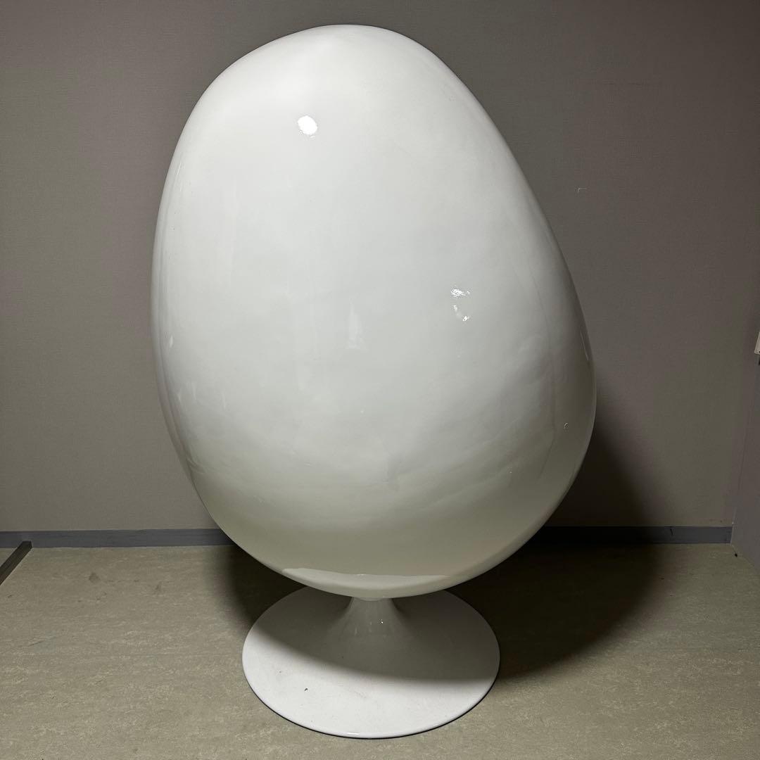 卵型 チェア ホワイト ブラック